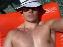 Ativo e disponível para uma amizade profunda.
